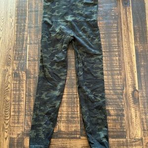 Spanx camo leggings size large